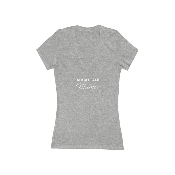 Woman's 'Bachateame Mami' Fitted V-Neck